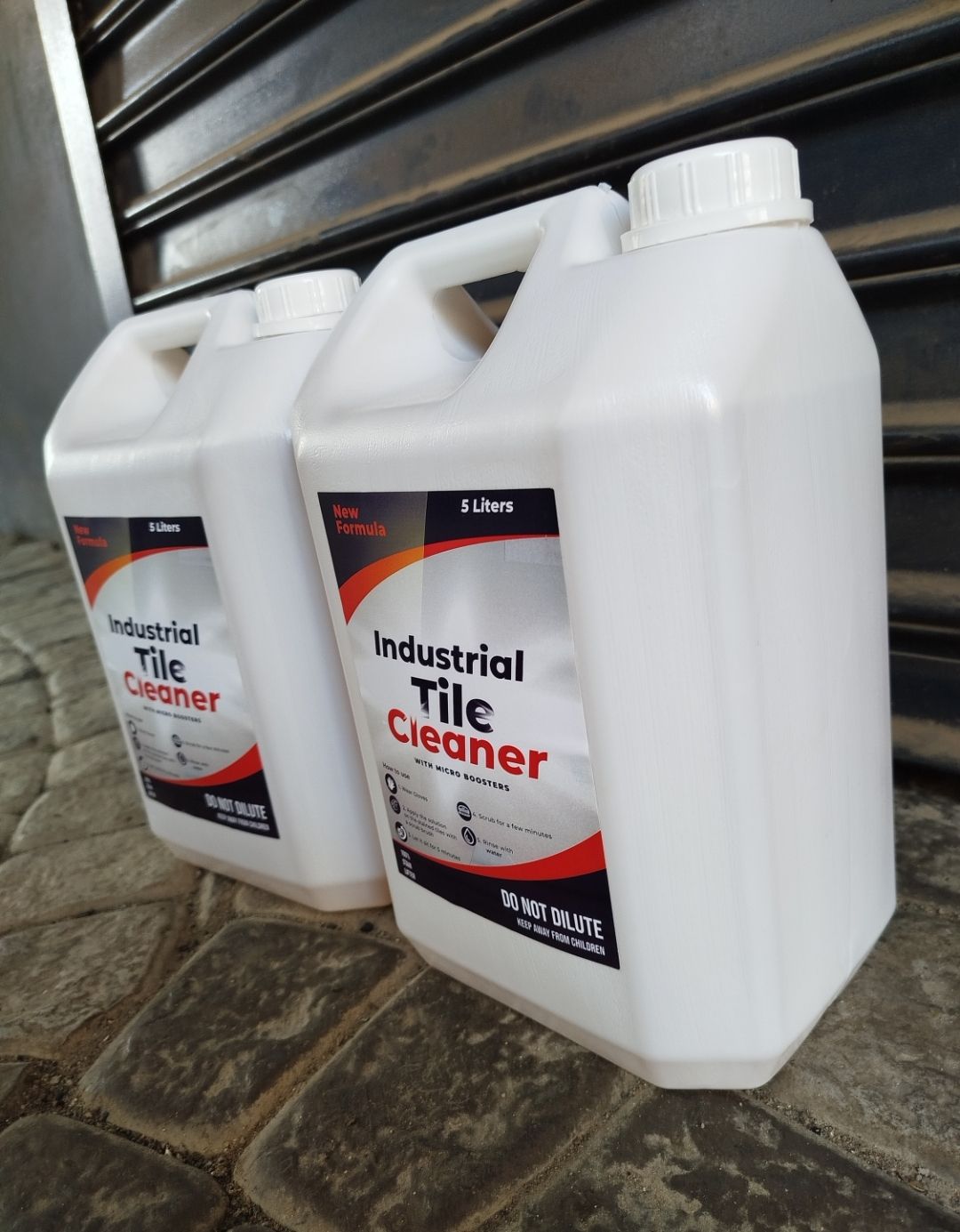 BLACK FRIDAY KILI SPECIAL OFFERS.. INDUSTRIAL TILE CLEANER 5X STAIN REMOVER//TUBE CLEANER 
DO NOT DILUTE