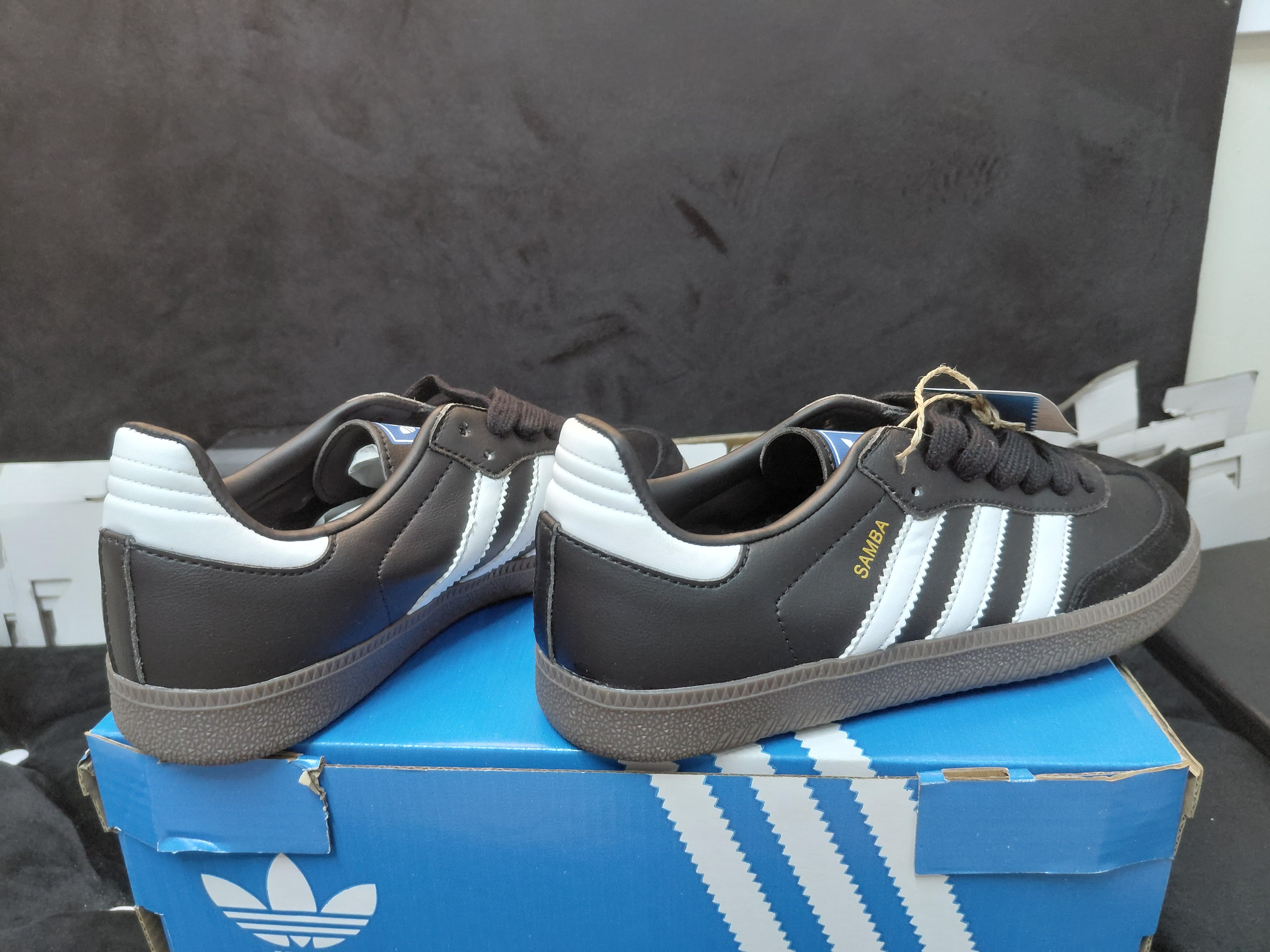 High quality ADIDAS SAMBA SINGLE SOLE. Unisex.Available from size 39-45