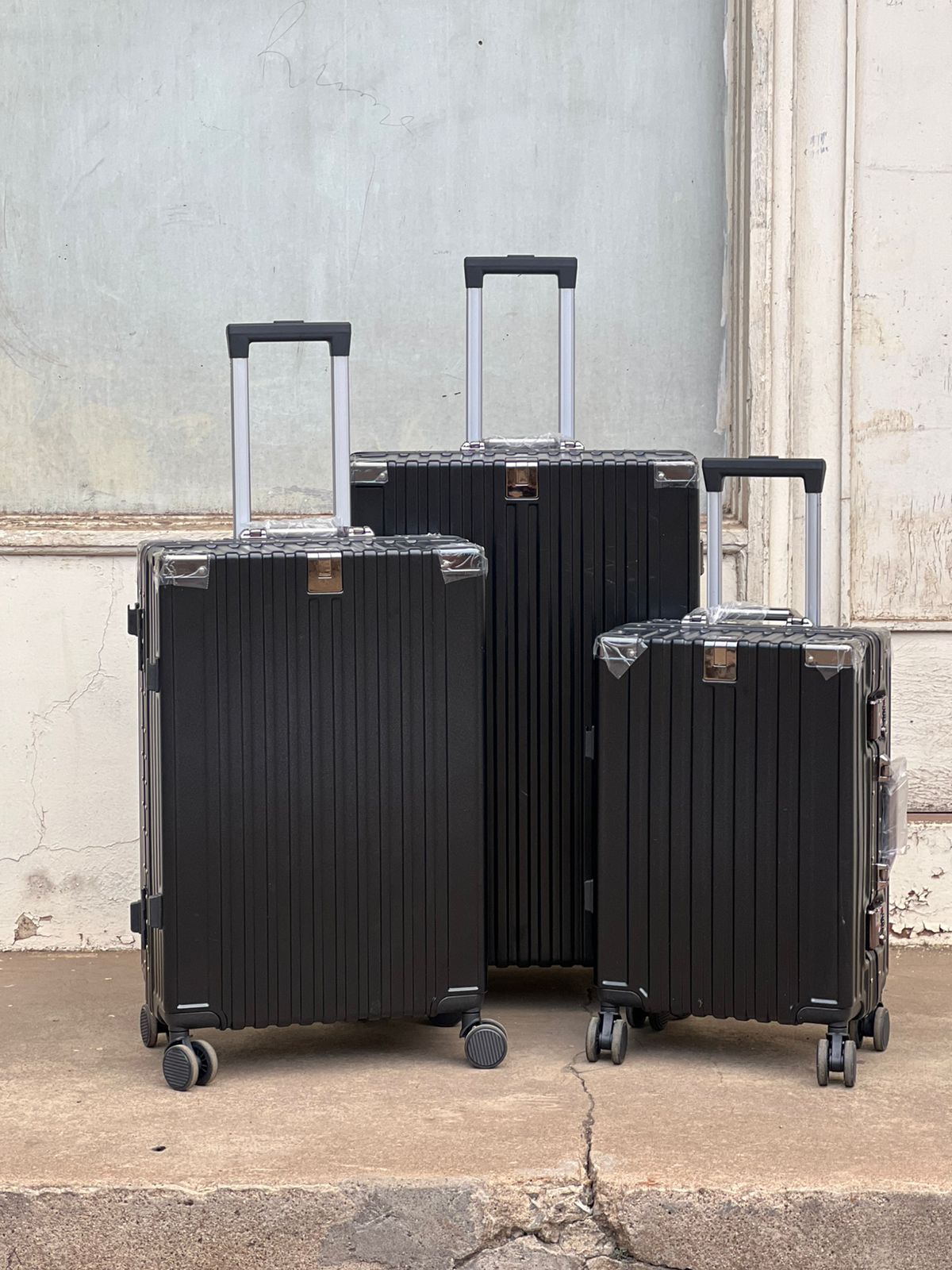 3 IN 1 LAXURIOUS MANAGERIAL BOSSY Aliminium flame zippless SUITCASE BRIEFCASE TRAVEL BAG