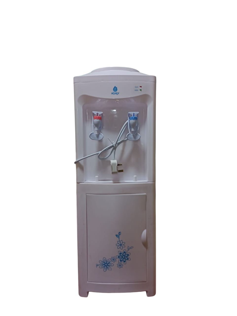 Q7 Space Saving Standing Water Dispenser