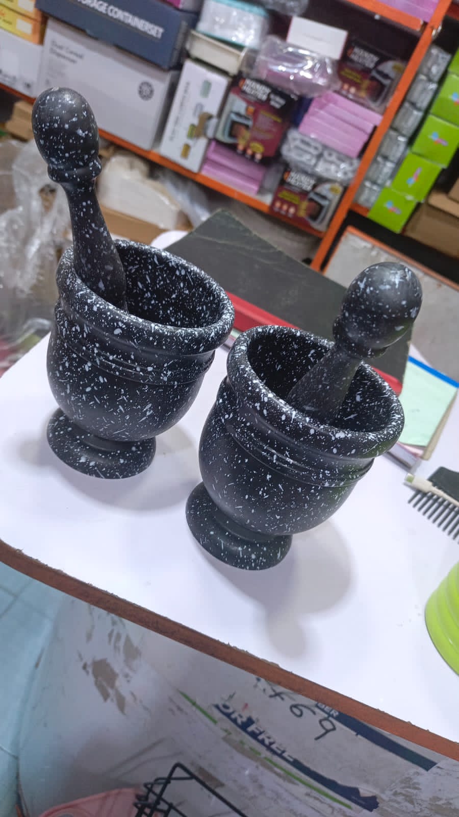 Granite motar and pestle, 100% Granite Stone Molcajete Guacamole Bowl, Grind Seeds Spices, Crush Garlic, Kitchen Muddler for Fresh Herbs