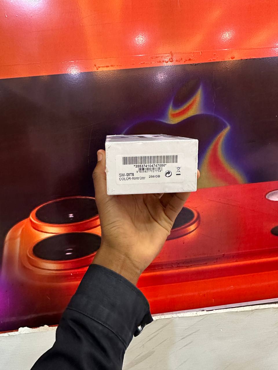 SAMSUNG GALAXY S10 5G + DISCOUNTED Nokia 105 : PREMIUM 5G SMARTPHONE WITH A 6.7INCH DISPLAY TOUCHSCREEN, POWERFUL PERFORMANCE, AND ADVANCED CAMERAS, LONG BATTERY LIFE.