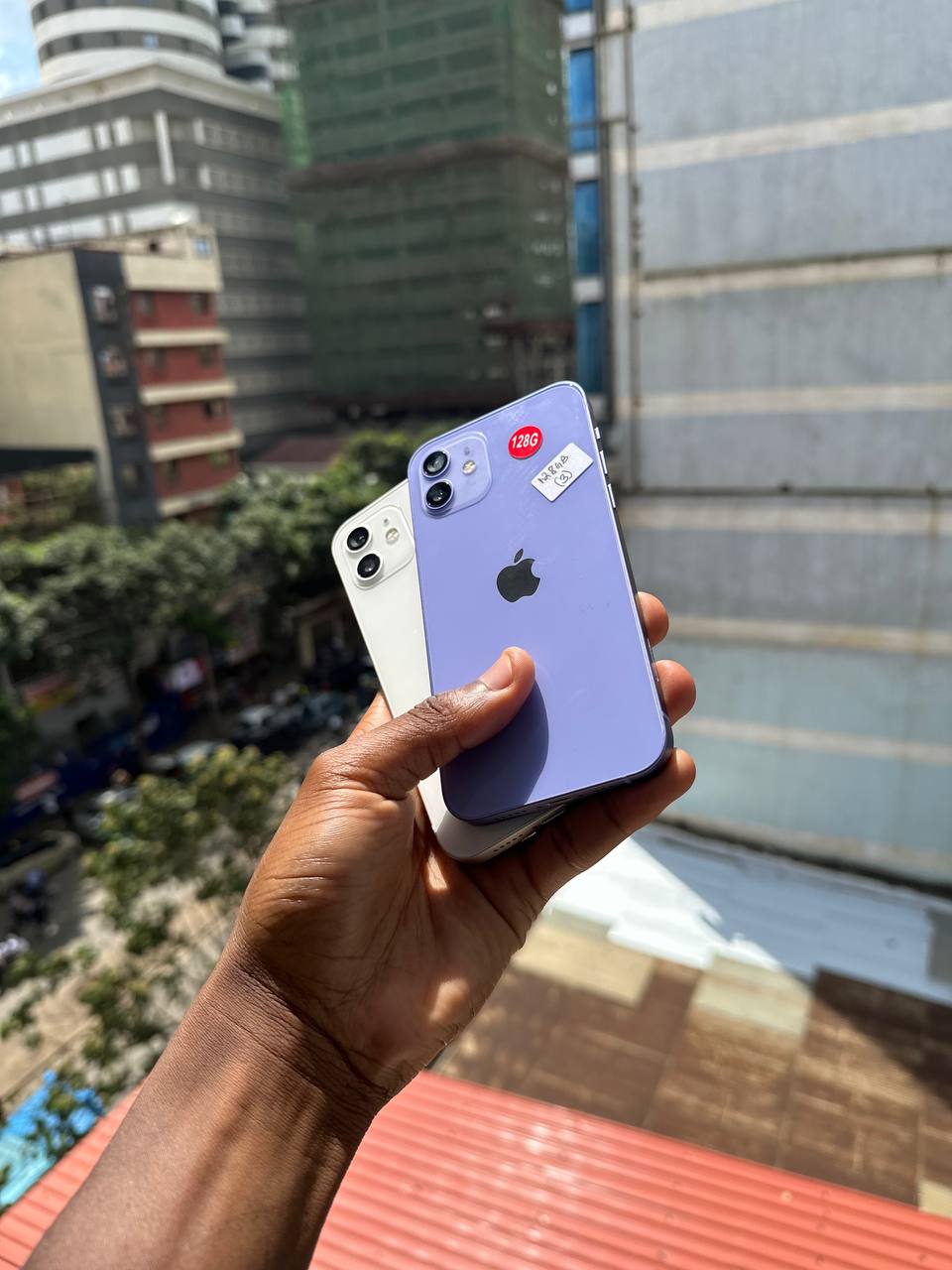 IPHONE 12 FEATURES A 6.1-INCH OLED DISPLAY, A14 BIONIC CHIP, DUAL 12MP CAMERAS, 5G SUPPORT, AND A 90%+ BATTERY HEALTH FOR STRONG DAILY PERFORMANCE.