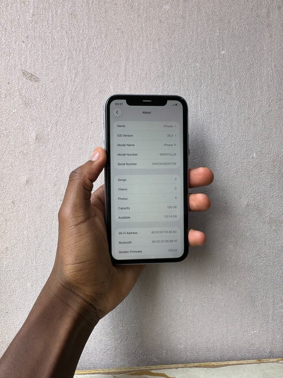 APPLE IPHONE 11 128GB FEATURES A 6.1-INCH LCD DISPLAY, A13 BIONIC CHIP, DUAL 12MP CAMERAS, FACE ID, AND ALL-DAY BATTERY LIFE WITH SMOOTH PERFORMANCE.