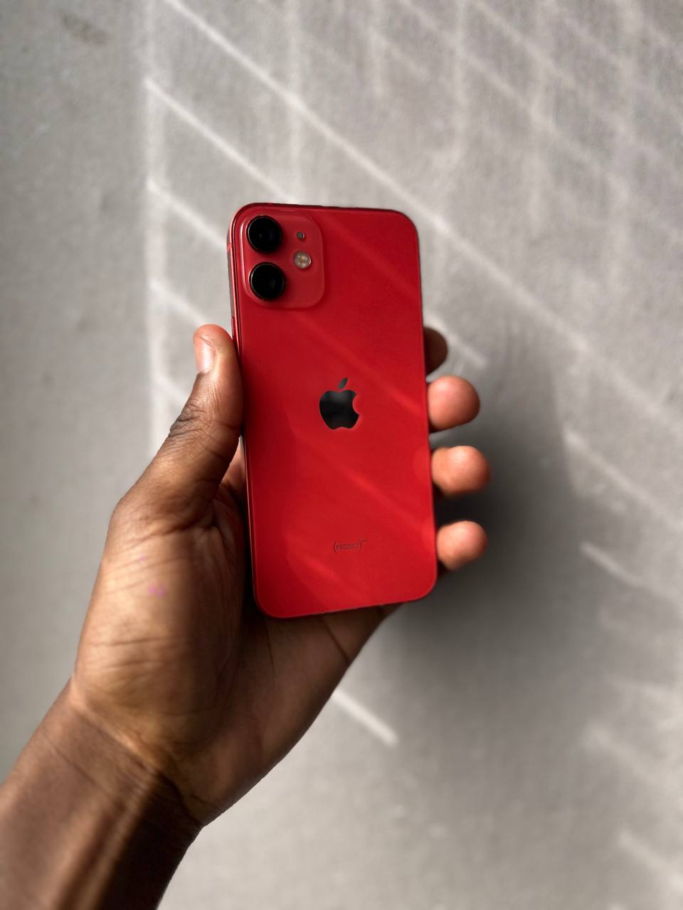 IPHONE 12 MINI RAM 4GB ROM 128GB PACKS A15 BIONIC, 5.4" SUPER RETINA OLED, DUAL 12MP CAMERAS, 5G & IP68 IN A POCKET-SIZED 141G BEAST – TINY BUT MIGHTY! NOTHING REPLACED IN MINT CONDITION.