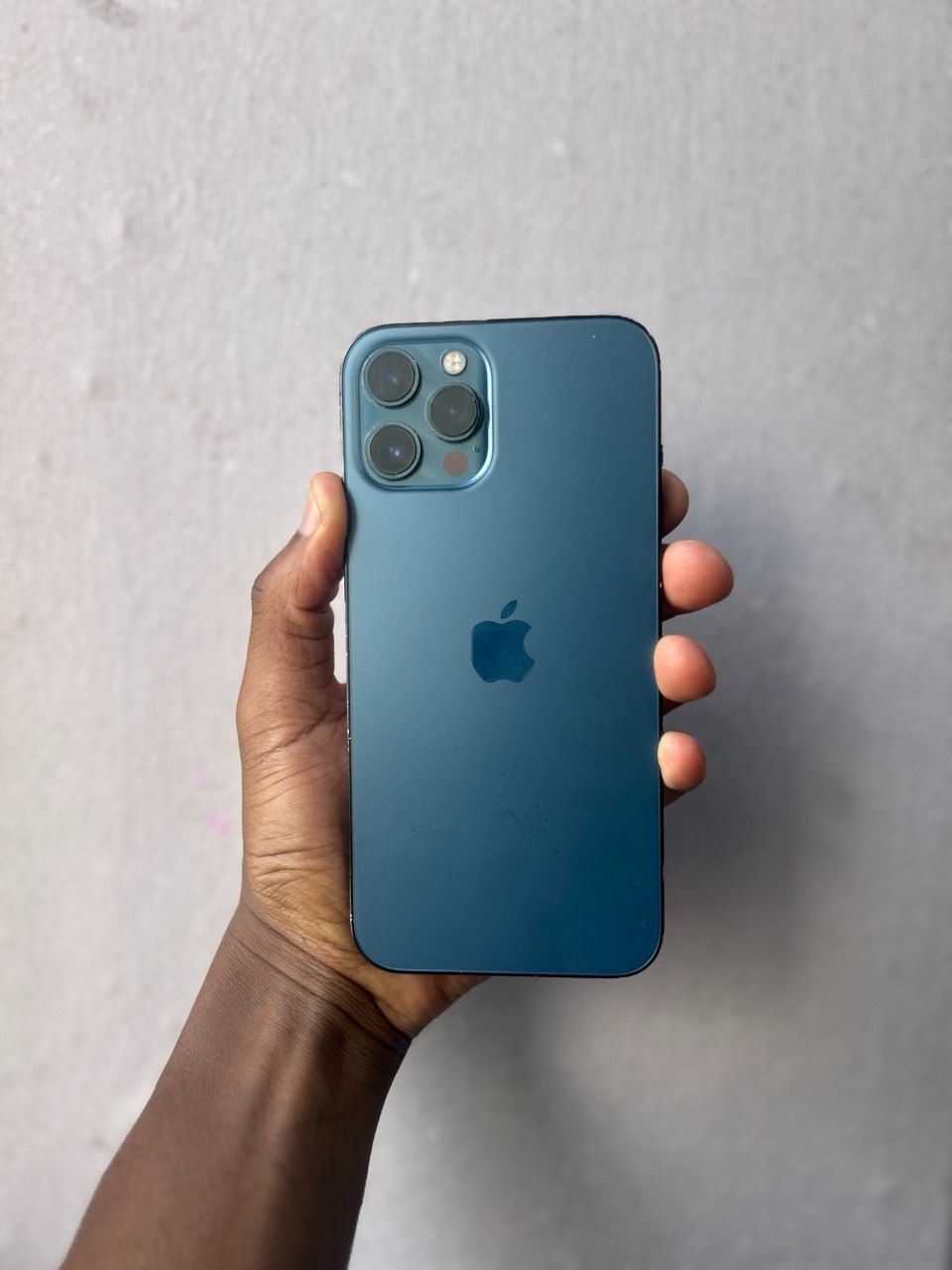 IPHONE 12 PRO MAX – 256GB STORAGE, 82% BATTERY HEALTH, FULLY FUNCTIONAL WITH SMOOTH PERFORMANCE, ONLY MINOR BLACK SCREEN PATCHES THAT DO NOT AFFECT USAGE OR OVERALL EXPERIENCE.