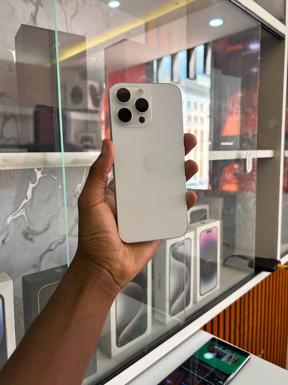 IPHONE 16 PRO MAX WITH ORIGINAL APPLE PARTS, FULLY FUNCTIONAL, CLEAN CONDITION, FACE ID WORKING, STRONG BATTERY, PREMIUM PERFORMANCE.