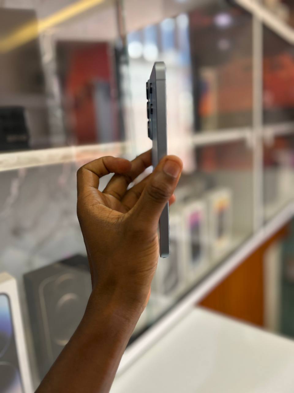 SAMSUNG S26 ULTRA 12GB RAM 512GB, MINT CONDITION, SUPER FAST PERFORMANCE, MASSIVE STORAGE, CLEAN LIKE NEW, ALL FEATURES WORKING, STRONG BATTERY, PREMIUM FLAGSHIP, UNDER WARRANTY.