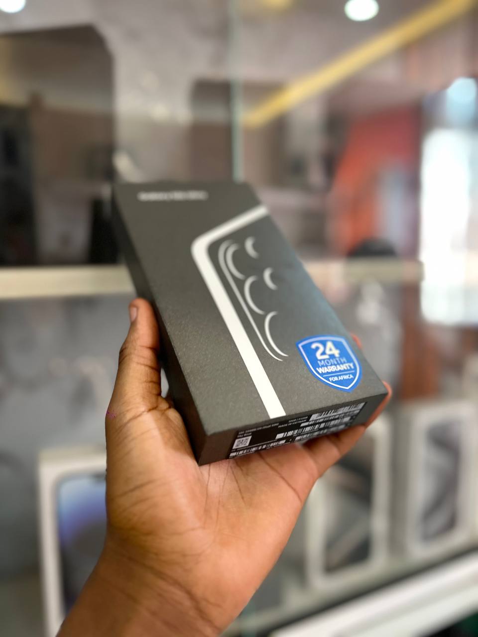 SAMSUNG S26 ULTRA 12GB RAM 512GB, MINT CONDITION, SUPER FAST PERFORMANCE, MASSIVE STORAGE, CLEAN LIKE NEW, ALL FEATURES WORKING, STRONG BATTERY, PREMIUM FLAGSHIP, UNDER WARRANTY.