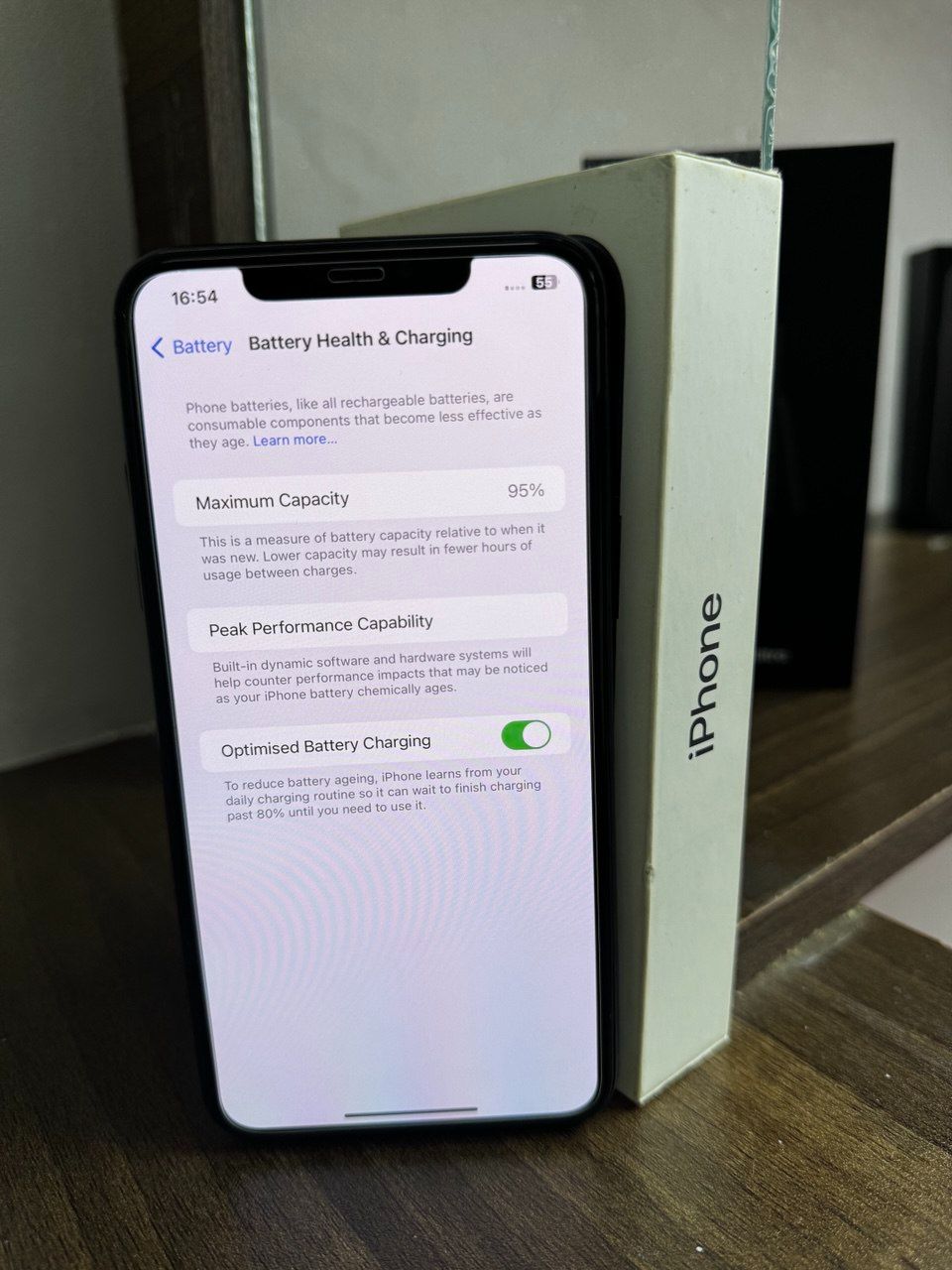 THE IPHONE 11 PRO MAX 256GB DELIVERS PRO-GRADE PHOTOGRAPHY WITH ITS TRIPLE-CAMERA SYSTEM AND STUNNING 6.5" SUPER RETINA XDR DISPLAY. POWERED BY THE A13 BIONIC CHIP, IT OFFERS BLAZING SPEED.