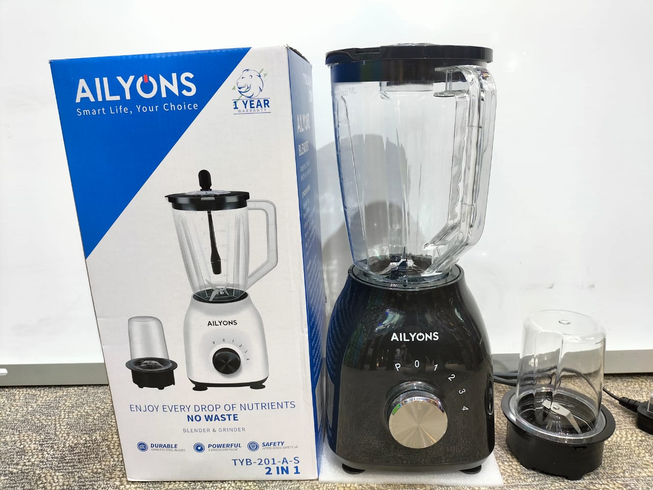 Ailyons 2 in 1 blender 2 In 1 With Grinder Machine 1.5L- BLACKIf you are looking for a simple blender that offers more than just blending, then here's a deal, the AILYONS Blender with Grinding Machine