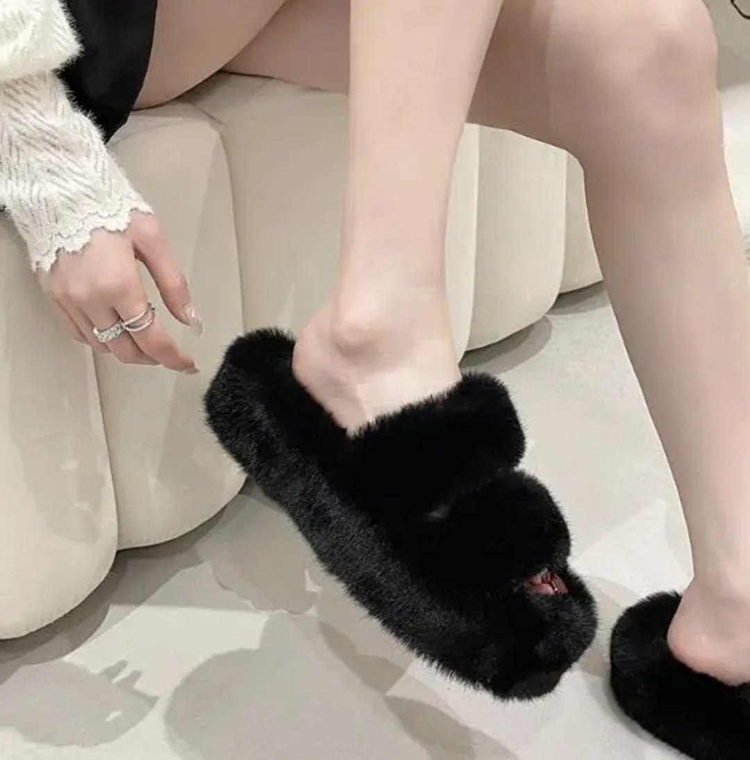 Premium Ladies Womens Fluffy Faux Fur Slippers Women Indoor Outdoor Fashion Metal Platform Slipper Open Toe Slides Sandals