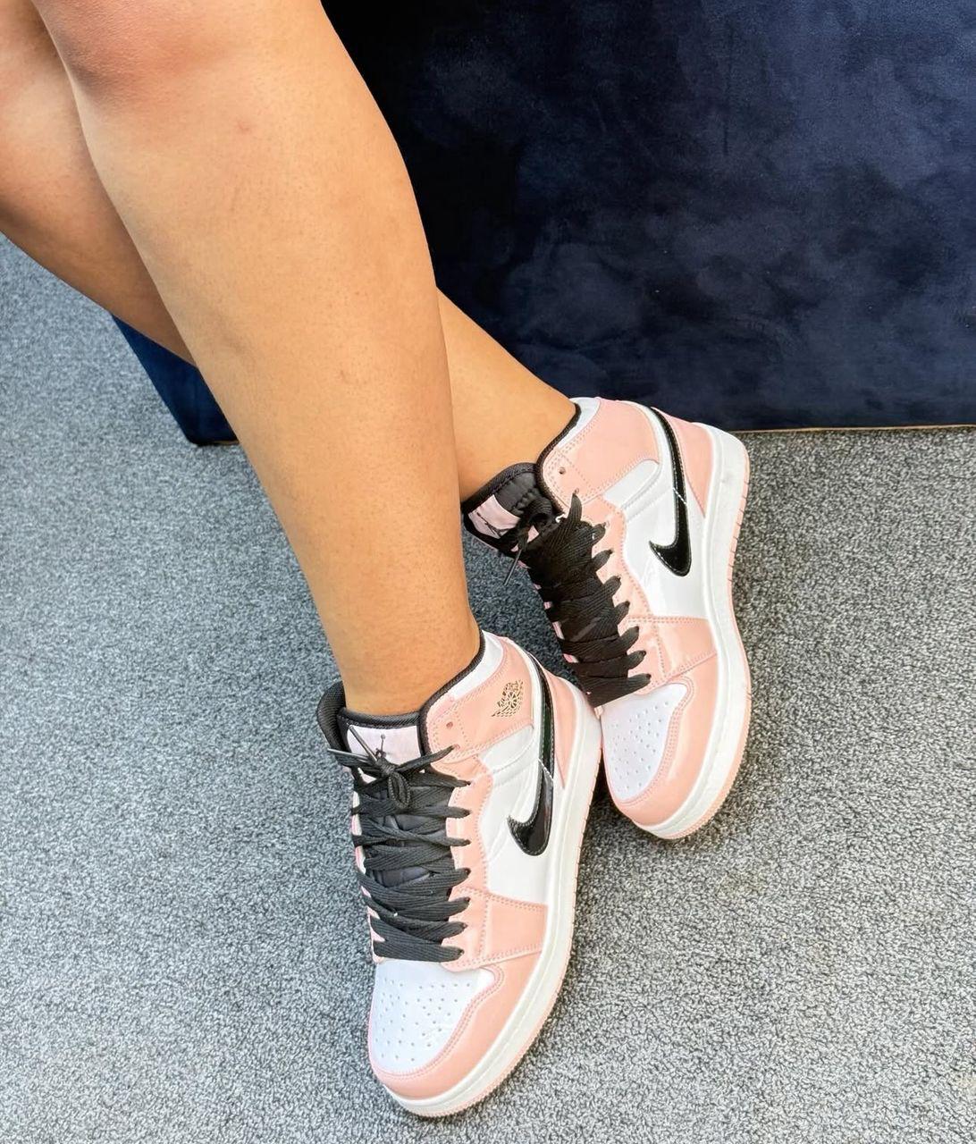 New arrivals Air J1 High top Unisex Fashion Sneakers Airforce Unisex Women Classic Fashionable High-quality Airforce Shoes Generic Sneakers Sizes 37-42