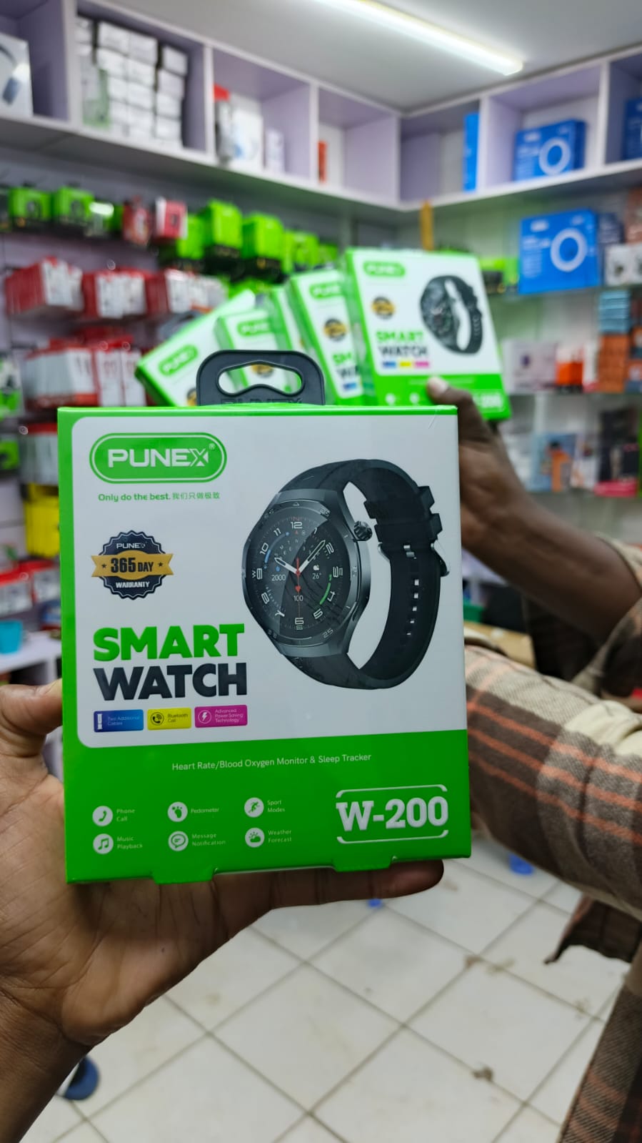 Punex W-200 smart watch High Quality High Definition Waterproof IOS/Android Compatible Smart Watch with GPS Fitness Tracker & Compass Amoled Display