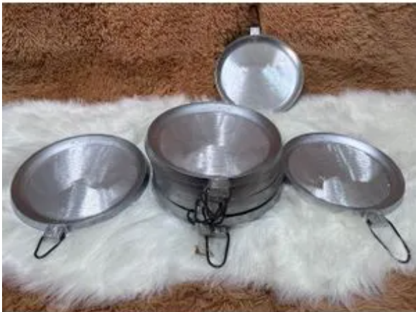 Heavy-Duty Non-Stick Chapati Pan + Free Wooden Rolling Pin, Crafted from Premium 2.6mm thick, Durable Alumminium, PFOA-free Nonstick Coating Allowing food to Brown without Sticking