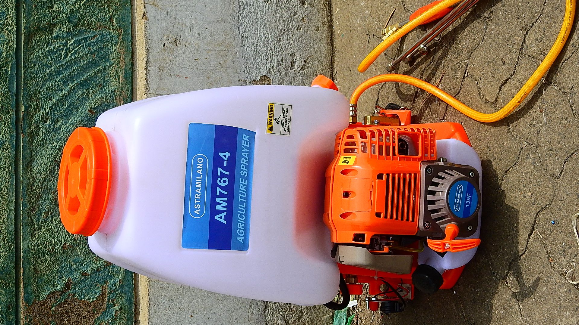 Astramilano 4-stroke petrol engine knapsack sprayer, AM767-4 Agriculture Sprayer