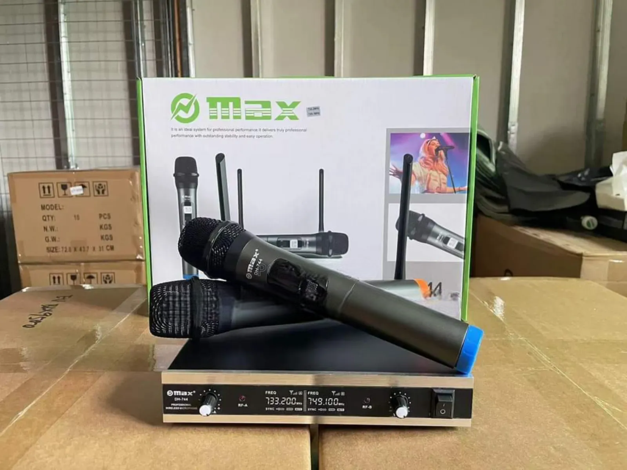 BNK DH-744 Wireless Microphone System – 2 Channel UHF Professional Dual Handheld Mic | Long Range, Auto Mute, Noise Reduction | Karaoke, Church, DJ, Events Mic System
