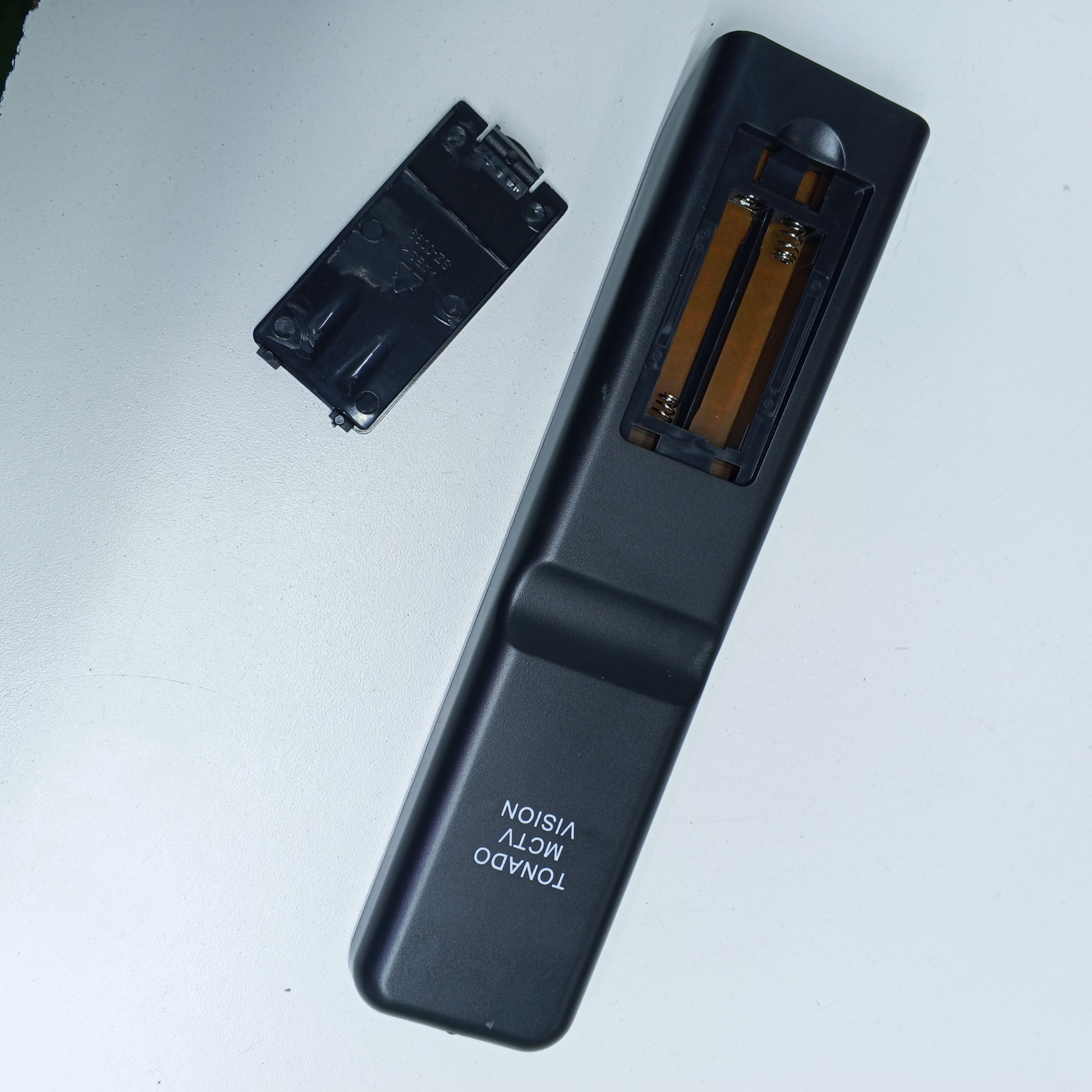FAT 28 Universal Remote 
For: Tornado, vision &Mctv