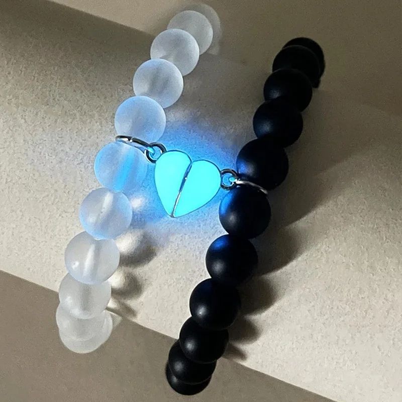 2pcs Handmade Crown Beaded Charms Bracelet Luminou Heart Glow In The Dark Couple Bracelet for Lover Men Women Fluorescent Gift A-2019