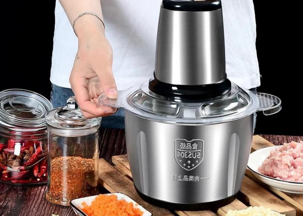 CHOPPER. 3l kitchen master electric chopper, Durable Blades – Sharp, rust‑resistant, and long‑lasting, Easy Blade Installation & Removal, Stable base and reliable performance