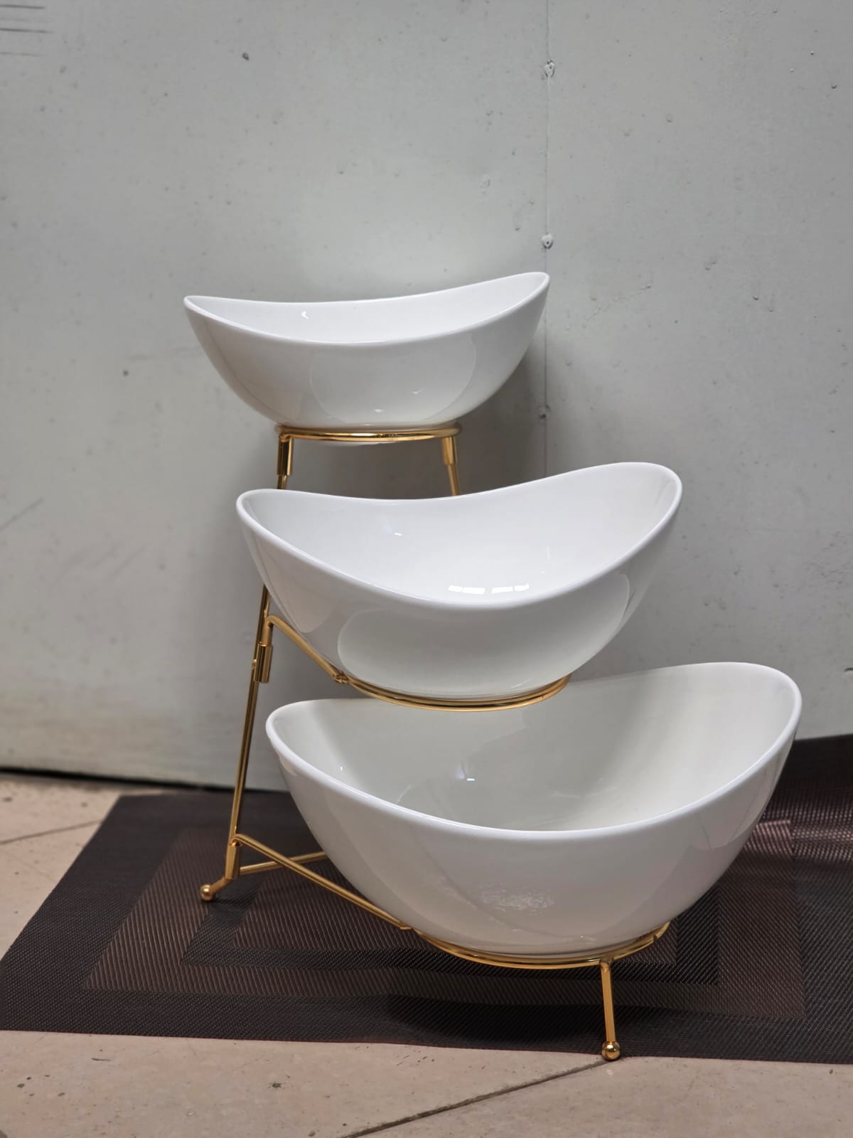 SERVEWARE. 3 Tier Serving Stand Oval Serving Bowl with Metal Rack, Ceramic Serving Dishes Chip and Dip Serving Set, Food Display Dessert Appetizer Candy Bowl, Fruit Bowl for Parties, Gold