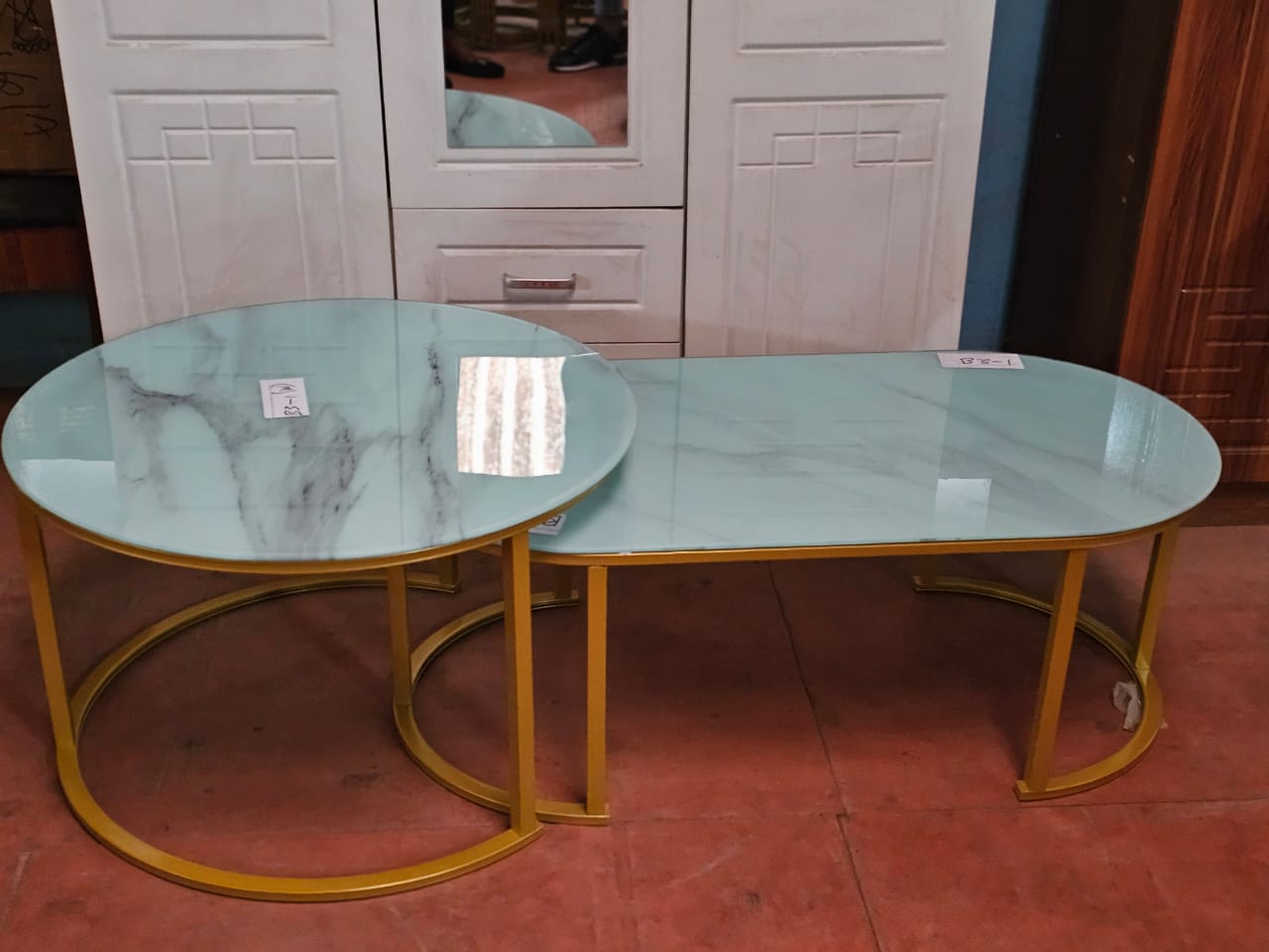 NESTING TABLE. 2 in 1 Marble nesting coffee table (glass effect) white, Stable and more durable than other materials, the semi-circular steel leg not only has smoother and more beautiful lines