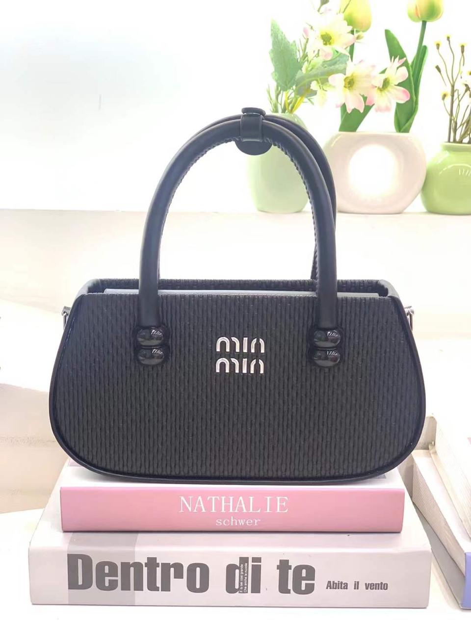 MIN Ladies Handbag – Elegant Women’s Shoulder & Fashion Bag