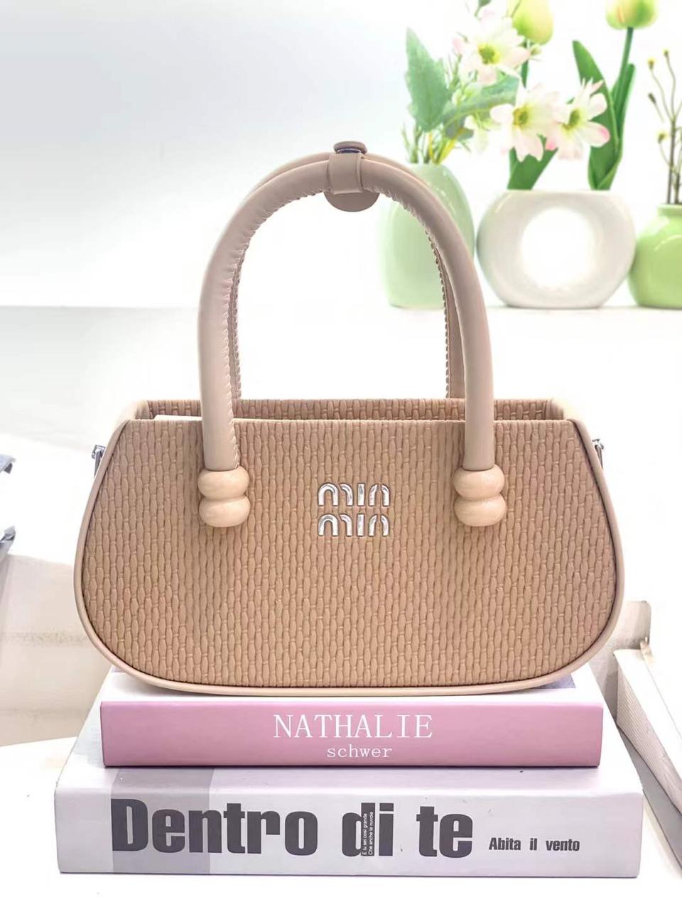 MIN Ladies Handbag – Elegant Women’s Shoulder & Fashion Bag