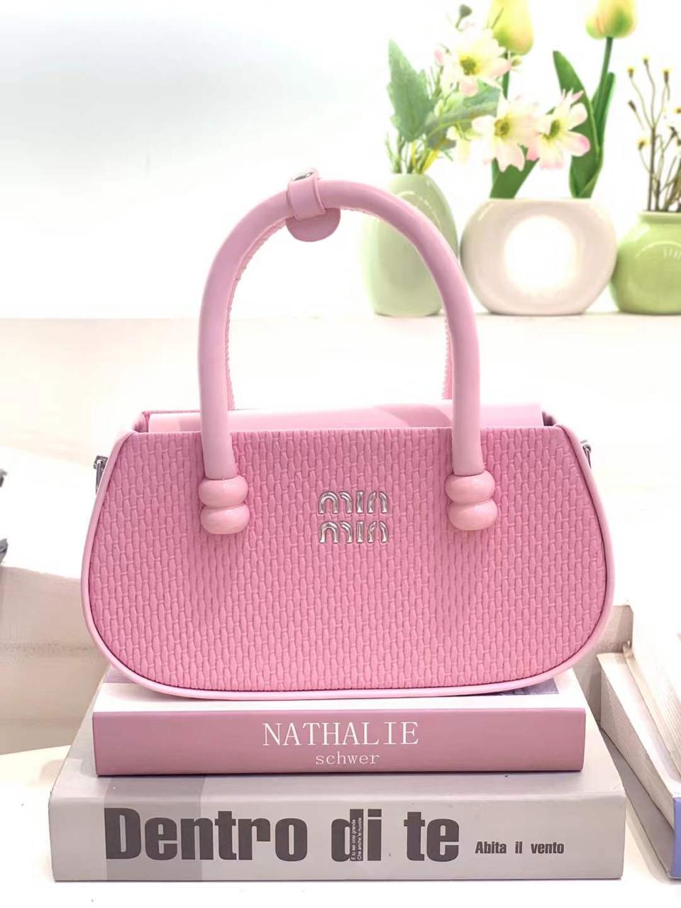 MIN Ladies Handbag – Elegant Women’s Shoulder & Fashion Bag