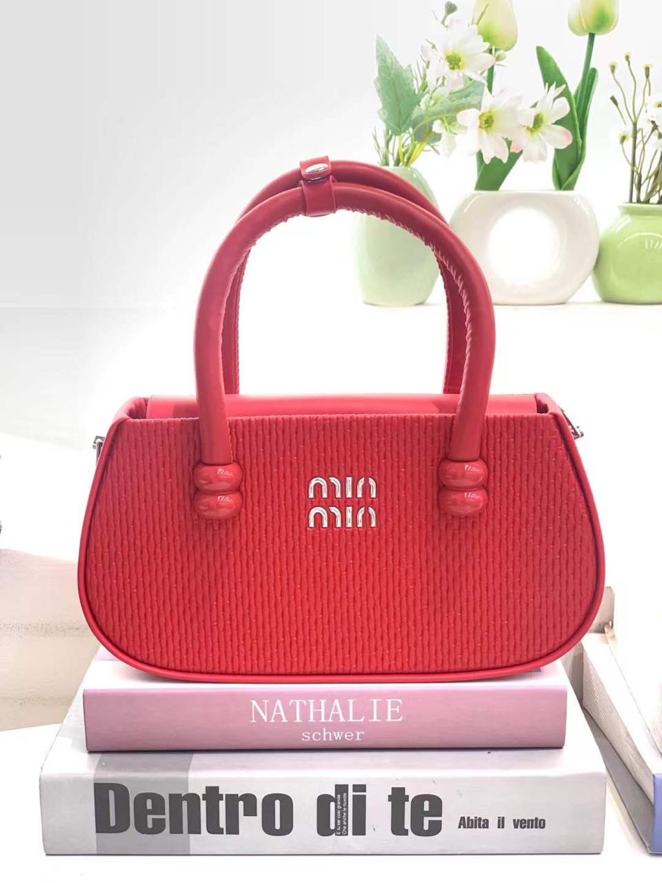 MIN Ladies Handbag – Elegant Women’s Shoulder & Fashion Bag
