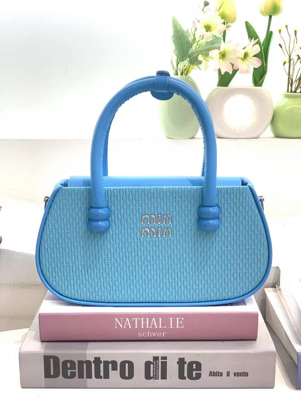 MIN Ladies Handbag – Elegant Women’s Shoulder & Fashion Bag