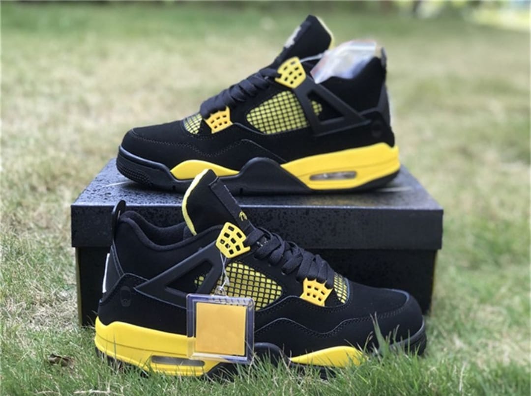 ⚡latest quality of jordan 4 with the best price ever🔥Quality best of J4 with multiple colours and all sizes available Every ones dream sneaker with all outfit matching colours very cute as pictured🥰