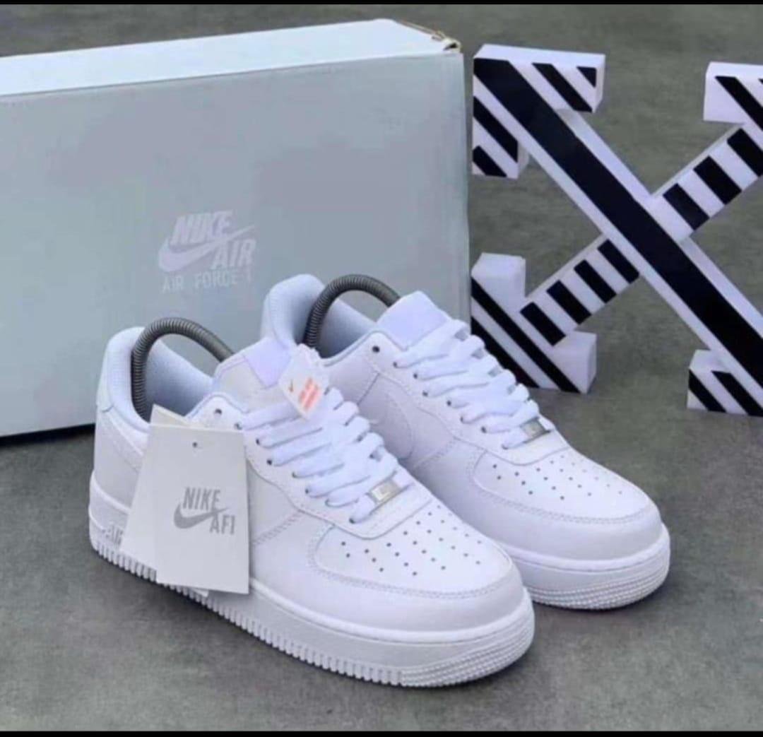 ⚡latest quality of  AIRFORCE with the best price ever🔥Quality best with two colours and all sizes available Every ones dream shoes with all outfit matching colours black and white cute as pictured🥰