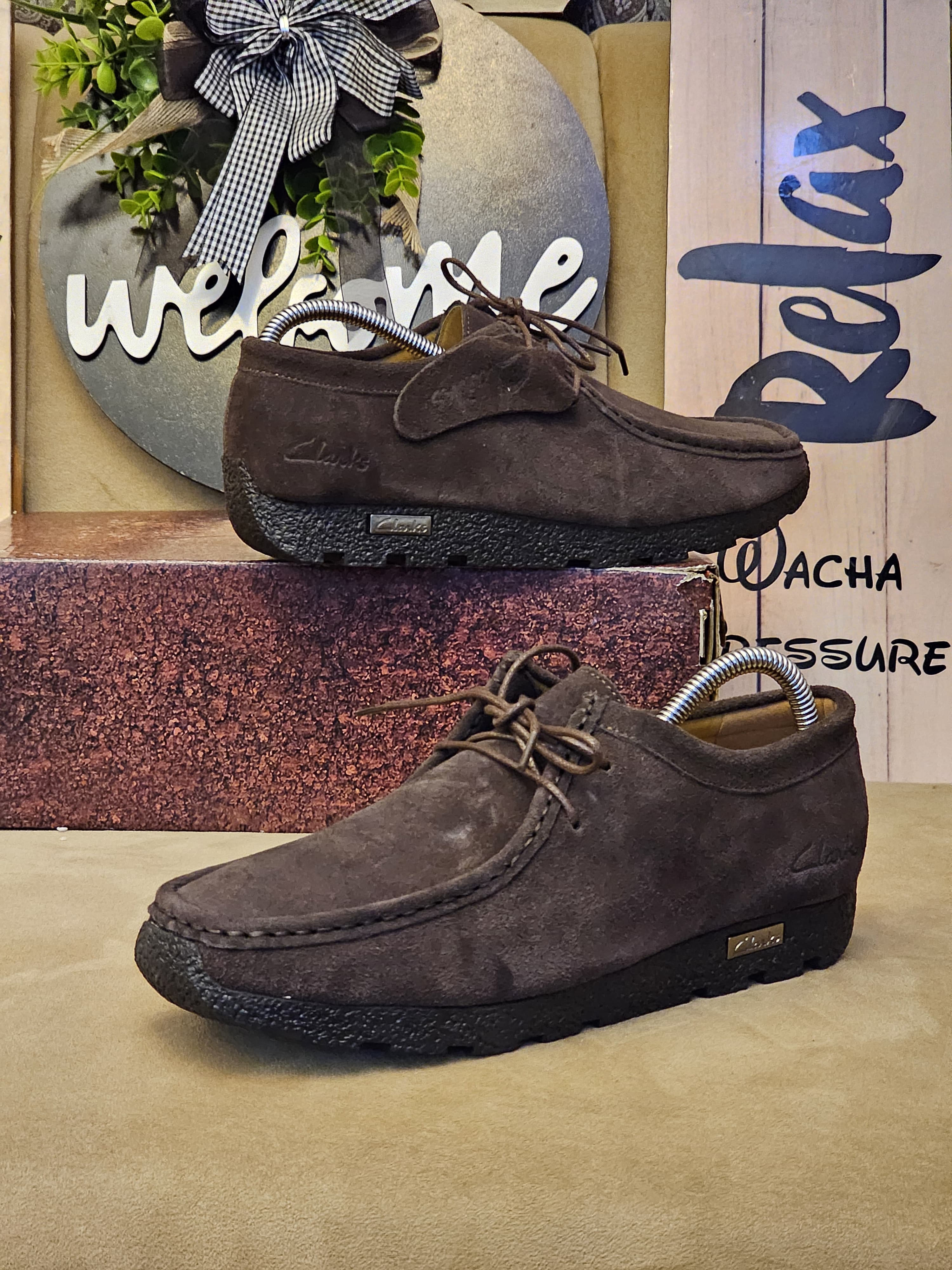 ⚡🔥Original Clarks Wallabees – Genuine Leather, Smart Casual & Durable Description: Step out in timeless style with these high-quality Wallabees. Made from genuine leather with a rubber 🔥very cute🥰