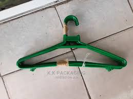 Green Plastic Clothes Hangers Set, Strong Durable Wardrobe Organizers, Lightweight Anti-Slip Design, Space Saving for Shirts, Dresses, Coats, Laundry Drying, Home Closet Storage Essentials