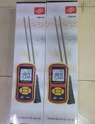 GM640 grain moisture meter with dual probe, digital tester for rice, wheat, maize, corn moisture measurement, portable handheld device with LCD display