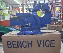 Heavy duty bench vice 125mm with swivel base, strong cast iron workbench clamp for metal, wood and DIY work, durable workshop tool for engineering and repairs