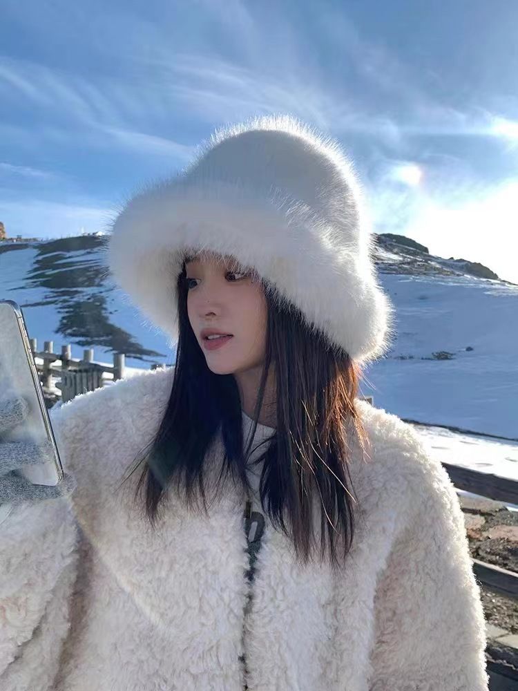 Big Faux Fur Fluffy Bucket Hat for Women Luxury Plush Winter Hat Thicken Snow Oversized Fur Bucket Hat Soft Big Panama Cap