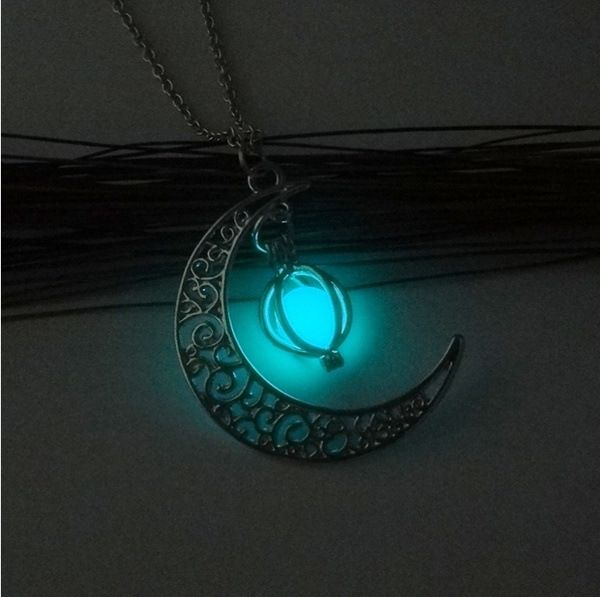 Fashion Silver Charm Luminous Pendant Necklace Ladies Moon Glow Stone Necklace Christmas Necklace Jewelry GiftA-1591