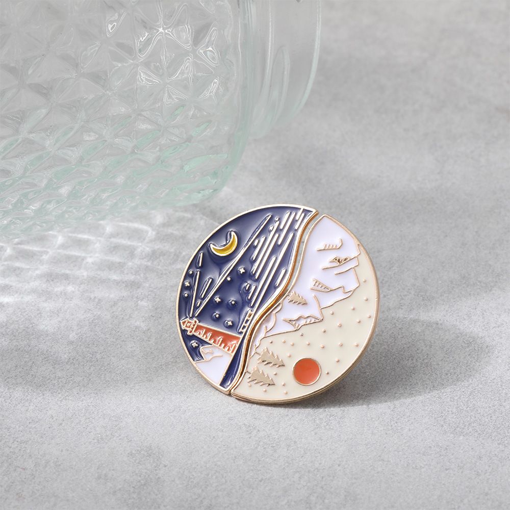 Summer new eco-friendly brooch, personalized oil-dripping lamp tower, starry sky, moon and sun combination round couple brooch and badge