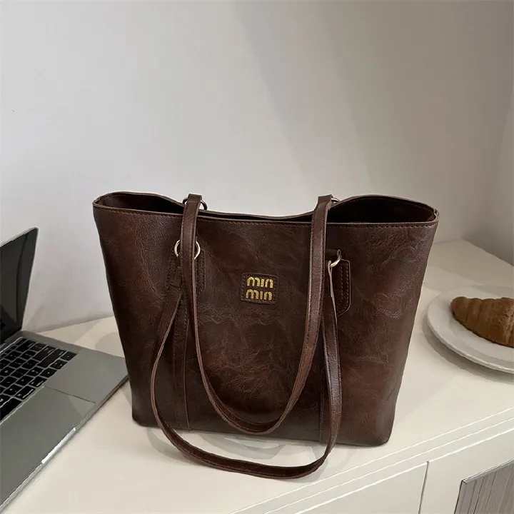 High-end women's large-capacity bag, new 2024 casual commuting winter single-shoulder tote bag, shoulder bag