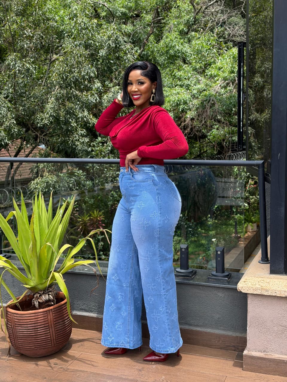 Women Monogram Print Wide Leg Jeans Stretchy Denim High Waist Ladies Pants Trendy Fashion Trousers Comfortable Premium Quality Wide Fit Sizes 27 to 36