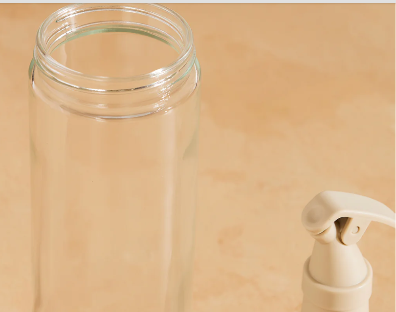 Transparent Solid Glass Oil Dispenser with Acrylic Lid for Home and Pantry Airtight Food Jar Glass Container for Kitchen Free-Flow Pourer Spout, BPA Free, Leak-Proof Lid 2-in-1 glass oil sprayer