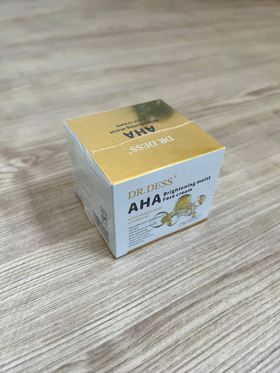 DR DESS AHA Moisturizing Face Cream reduce fine lines, wrinkles, and acne while providing hydration and increasing collagen production Improves Product Absorption 50g