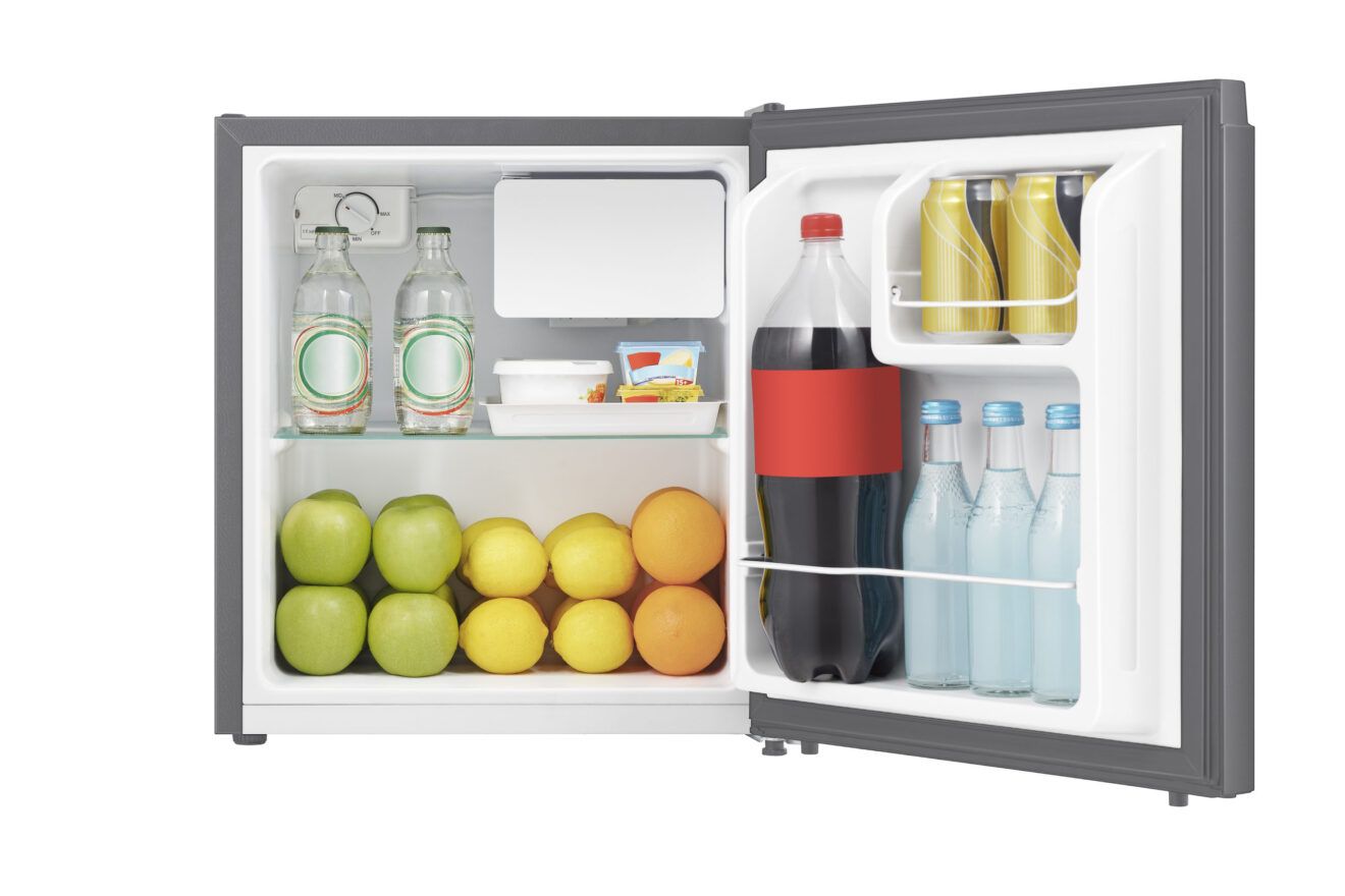 Hisense 60 Liters (Net 44L) 1-Door Mini Fridge (Bar Fridge) Defrost, RR60DAGS0 – Silver (3YRs WRTY)