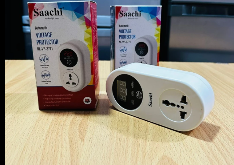 Saachi 15 Amps Voltage/Power Guard (All Electronic Equipment guard) - WhiteThis voltage guard does protection on all electrical equipment for example TV, videos, High, PABX, FAX machines, fridges,