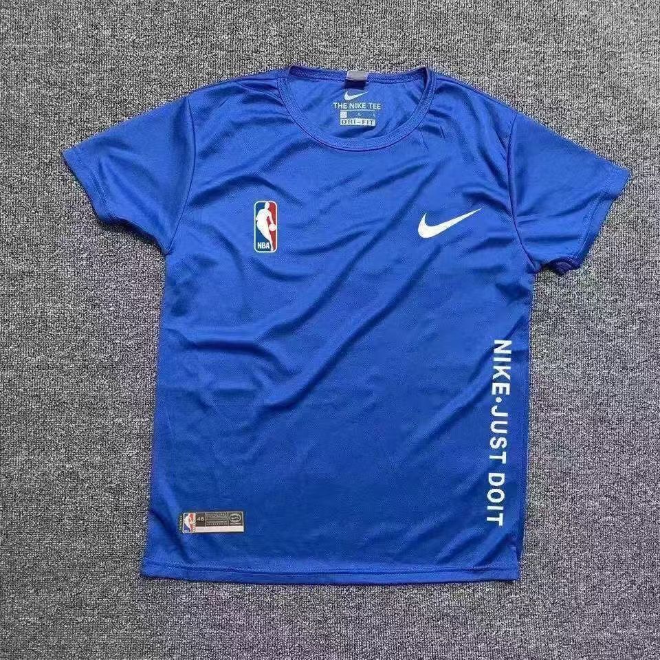 High-quality American-style basketball training shirt with quick-dry, sweat-absorbing and breathable features for men's fitness, running and sports. Short-sleeved