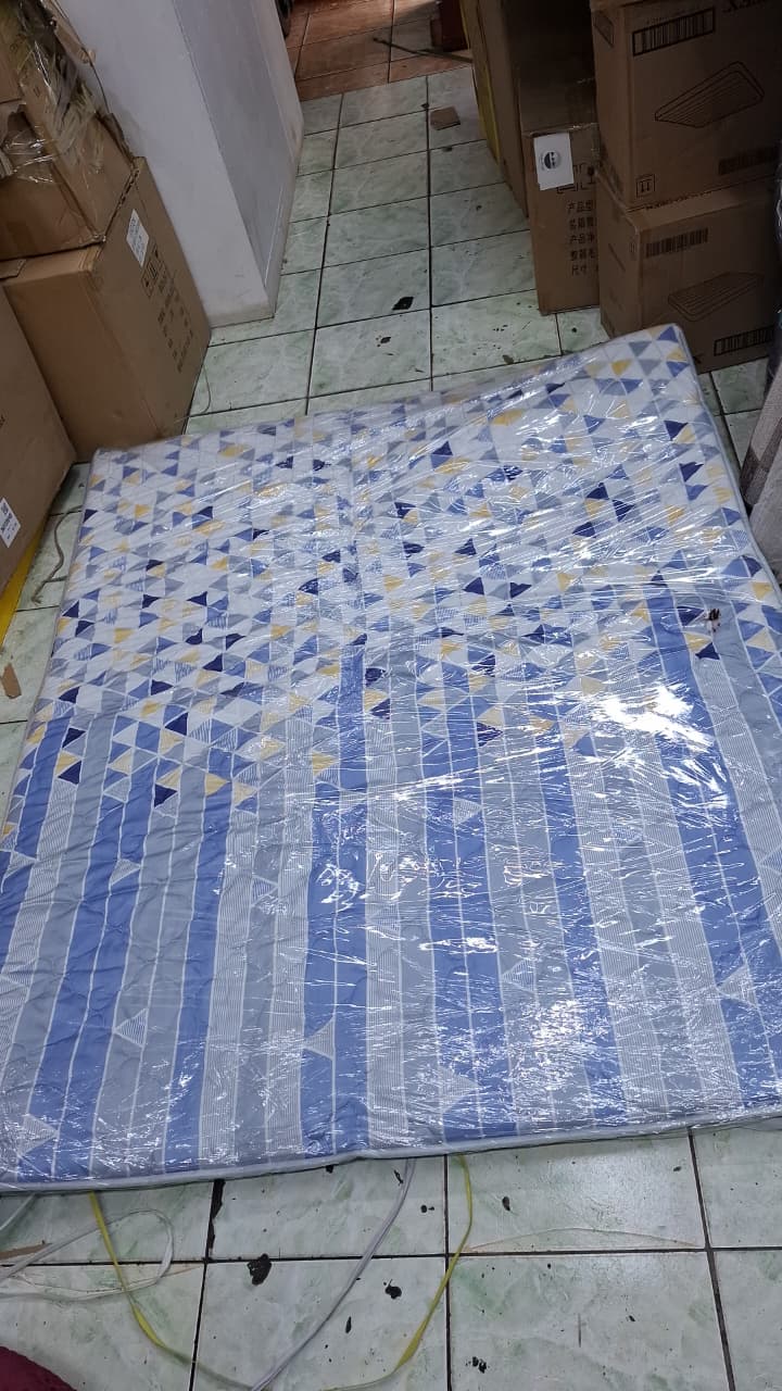 🔥🔥( 5 by 6 )MATTRESS TOPPERS , HIGH QUALITY MATTRESS TOPPERS, PORTABLE MATTRESS TOPPERS, DURABLE MATTRESS TOPPERS.