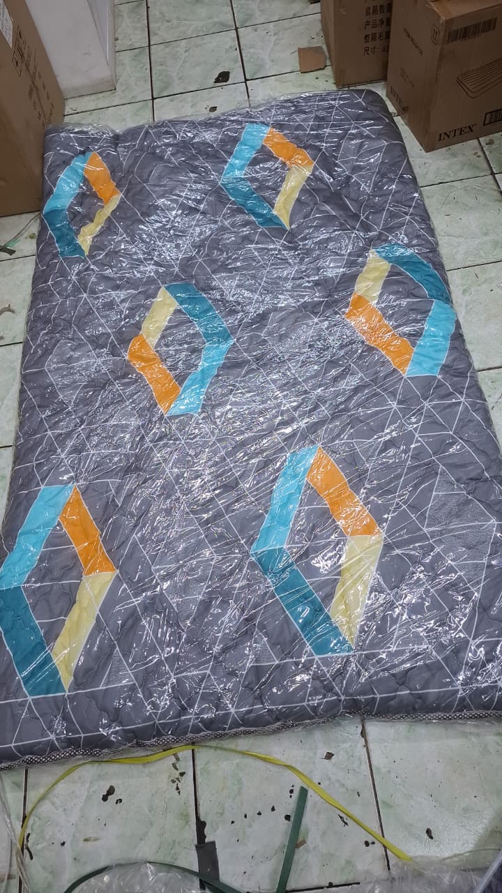 🔥🔥( 5 by 6 )MATTRESS TOPPERS , HIGH QUALITY MATTRESS TOPPERS, PORTABLE MATTRESS TOPPERS, DURABLE MATTRESS TOPPERS.