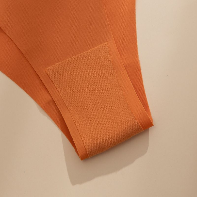 Women's Ice Silk Seamless Thong Panties, Thin Strap with Gold Buckle Detail, Smooth Breathable Microfiber G-String Underwear, S-XL Sizes for Sports & Daily Wear